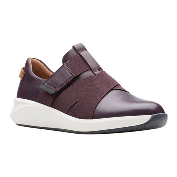Clarks Un Rio Strap Leather Sneakers in Aubergine - Picture 6 of 6